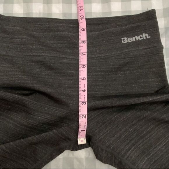 2/40$ BENCH legging charcoal small lightweight athletics sports yoga small - Picture 12 of 15